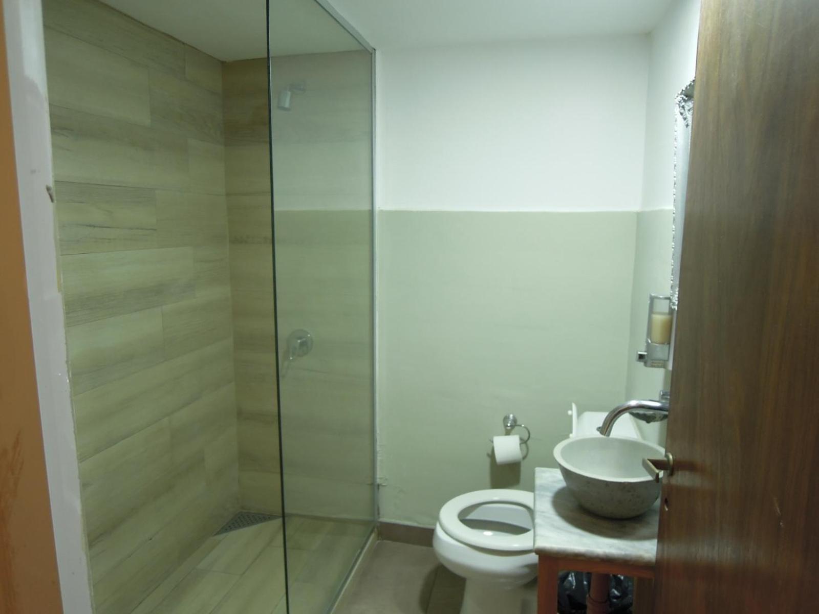 Voyage Recoleta Hostel Buenos Aires Bagian luar foto