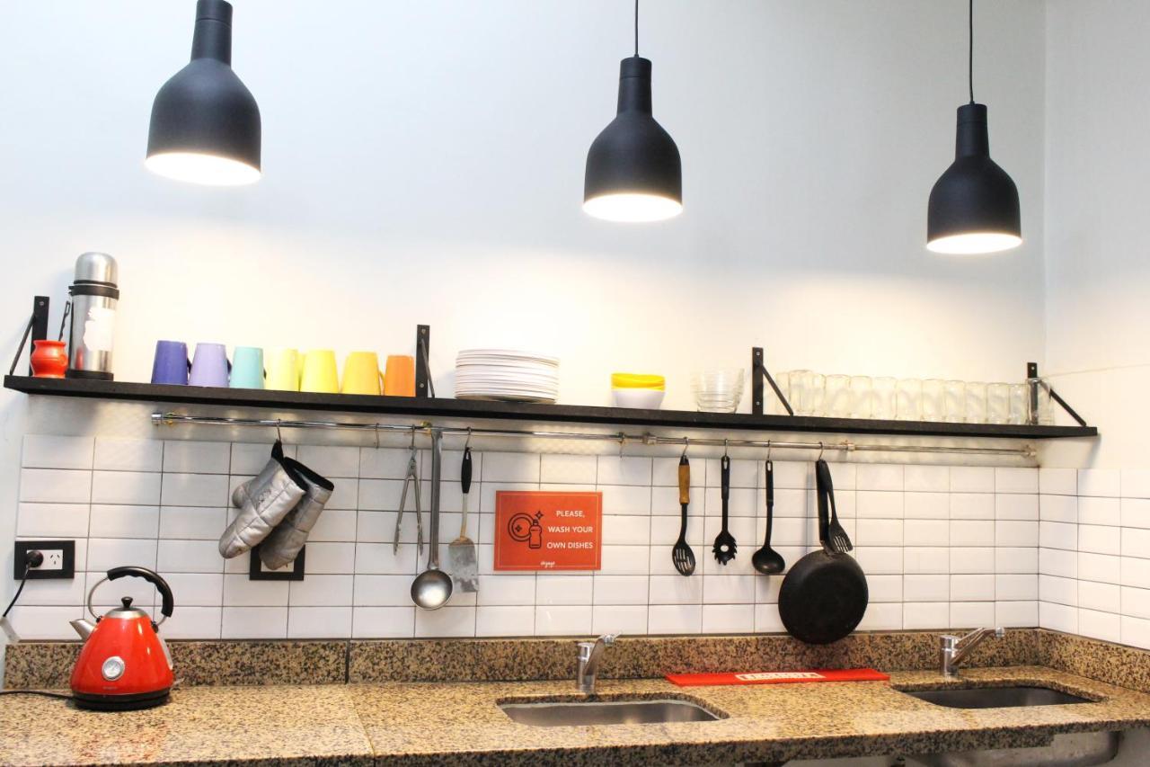 Voyage Recoleta Hostel Buenos Aires Bagian luar foto